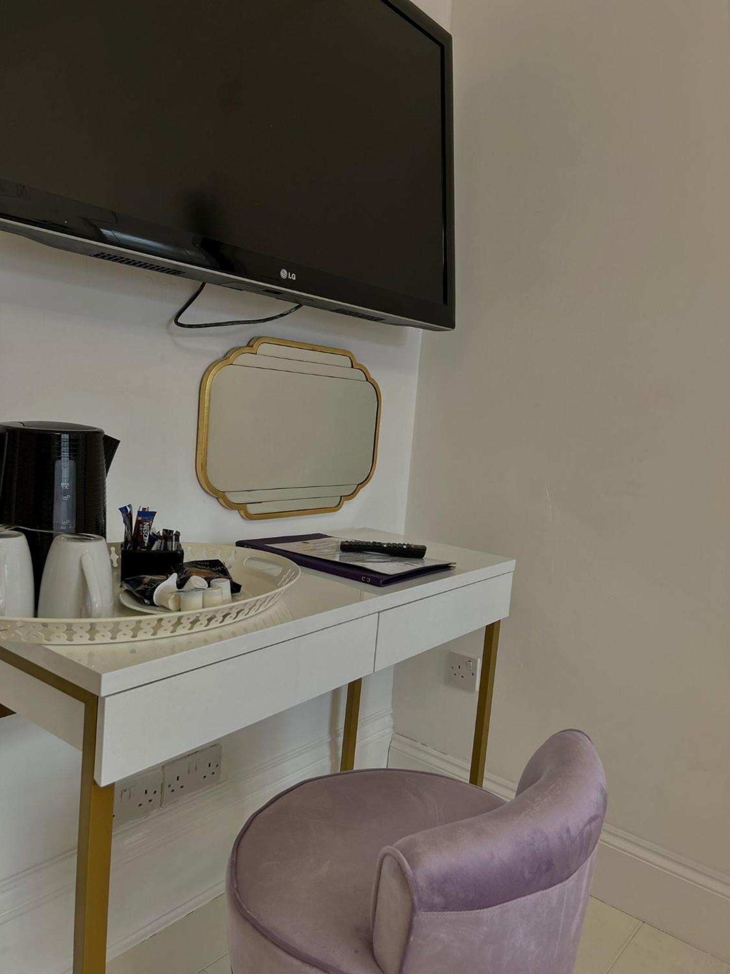 G Boutique Hotel พอร์ตสมัธ ภายนอก รูปภาพ