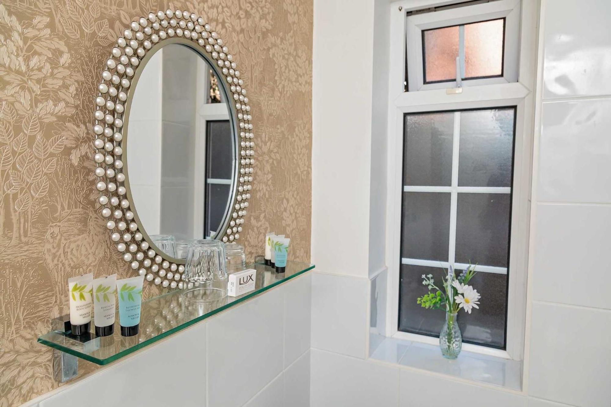 G Boutique Hotel พอร์ตสมัธ ภายนอก รูปภาพ